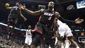 杜兰特连续两年总决赛都有“ 45°斩”的神迹，来看这两次名场面的前一个回合都发生了什么